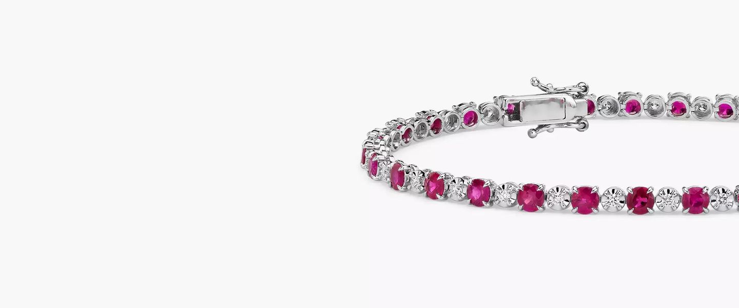 A ruby bracelet with gemstones of alternating sizes